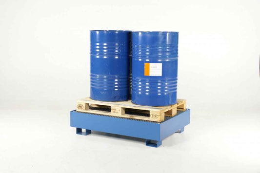 2 drums, standing, open