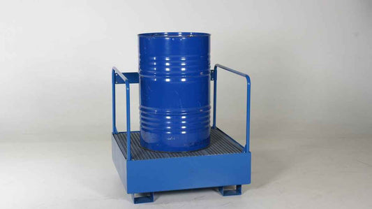 1 drum, standing with safety railing