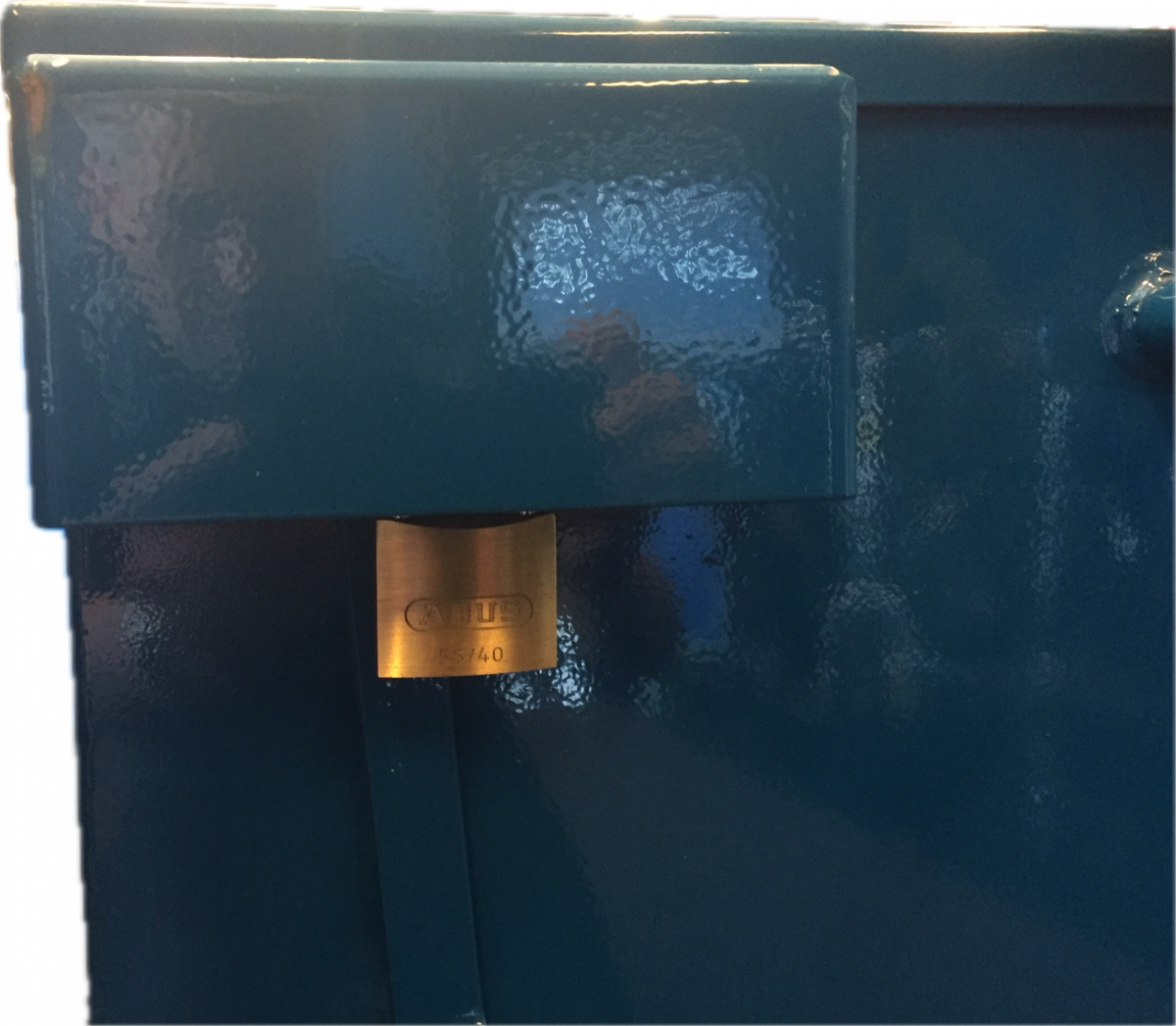 Metāla atkritumu konteiners ar vāku, 400L