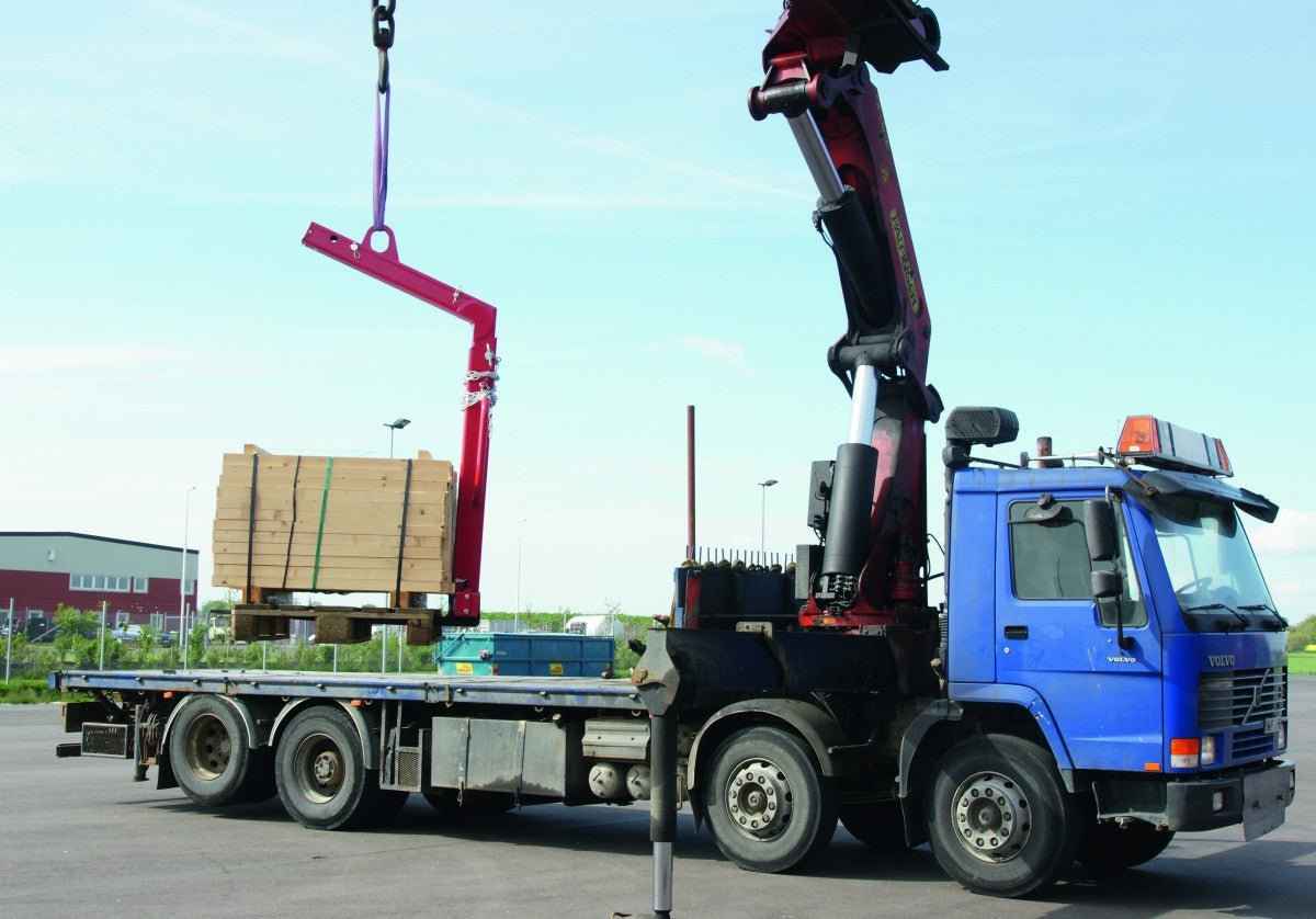 CY30, Crane fork 3000 kg