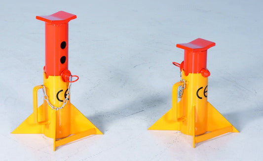 HT - 9, Pair of stand, Cap 18 T. - HOLDORS