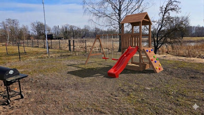 Jesper 3 rotaļu laukums ar šūpolēm, slidkalniņu un klinšu sienu - HOLDORS